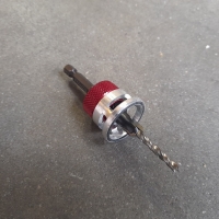 Verstelbare verzinkboor met diepteaanslag 4 mm.