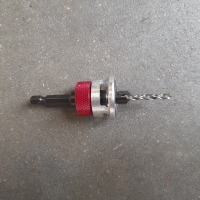 Verstelbare verzinkboor met diepteaanslag 4 mm.