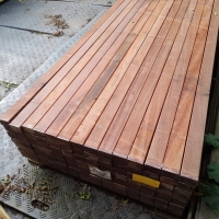 AV regel - 4,5 x 7 x 300 cm