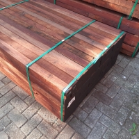 Angelim Vermelho paal - 7 x 7 x 300 cm