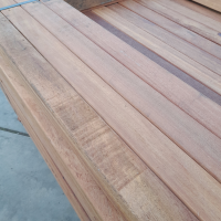 Angelim Vermelho paal - 6,8 x 6,8 x 300 cm - ACTIE!