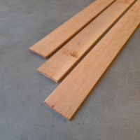 Keruing schuttingplank met V-groeven &ndash; 1,6 x 14,5 x 335 cm