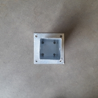 Paalhouder op plaat vuurverzinkt - 7,1 x 7,1 cm